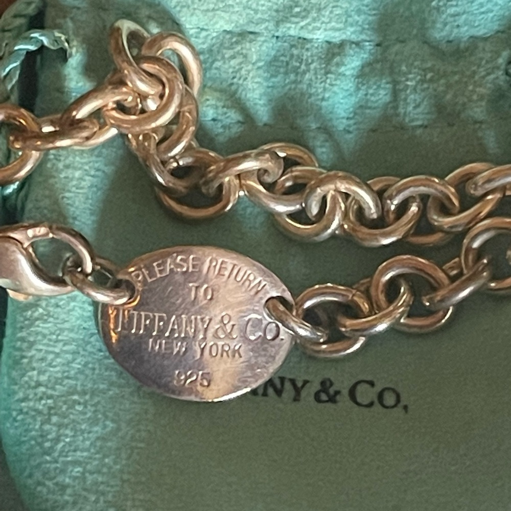 Authentic Tiffany & Co oval tag choker. Authenticated on my other listing.